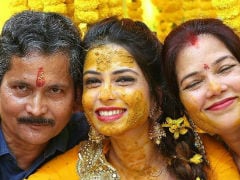 <i>Diya Aur Baati Hum</i> Actress Pooja Singh Posts Pics From Her Wedding