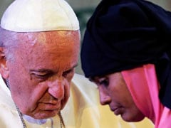 Pope Calls Refugees 'Rohingya' After Emotional Meeting In Dhaka
