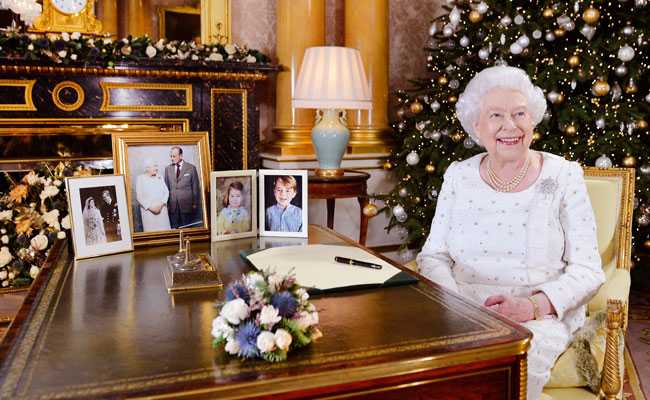 Queen Elizabeth Praises British Response To Extremism In Christmas Message