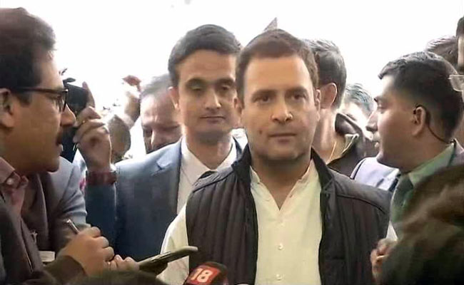 गुजरात में निर्दलीय विधायक ने थामा कांग्रेस का हाथ, विधायकों की संख्या 78 हुई