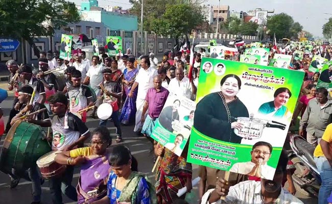 Campaign Ends For RK Nagar By-Polls Amid Bribery Allegations Against AIADMK