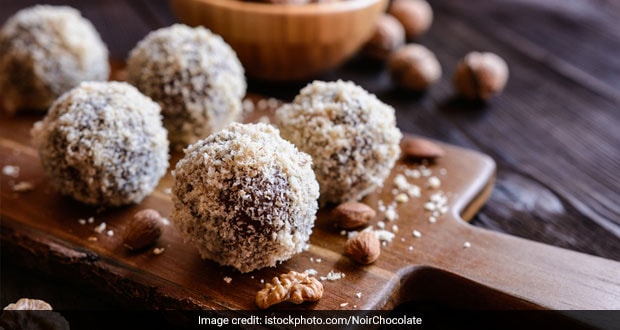 rum balls with vanilla wafers