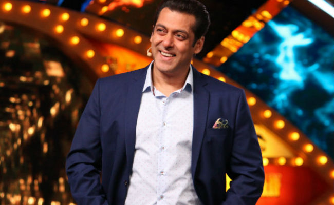 <i>Bigg Boss 11</i>, December 2: Ready For Salman Khan <I>Ka Vaar</i>?