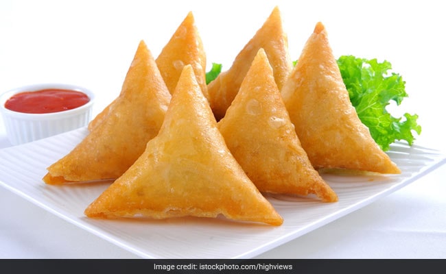 Kashmiri Chilli Chicken Filled Samosa Wins Contest In South Africa