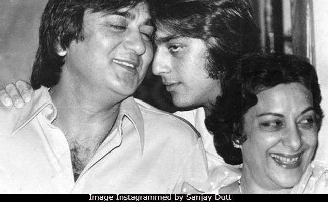 Sanjay Dutt's Throwback Pic With Mom And Dad Is Giving Us Feels