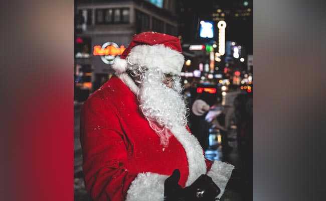 Santa Claus May Be At Serious Health Risk: Experts