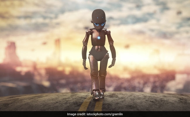 गरीब और बेघर लोगों का दुश्मन बना ये रोबोट, सड़कों पर क्लिक करता है लड़कियों की फोटो गरीब और बेघर लोगों का दुश्मन बना ये रोबोट, सड़कों पर क्लिक करता है लड़कियों की फोटो