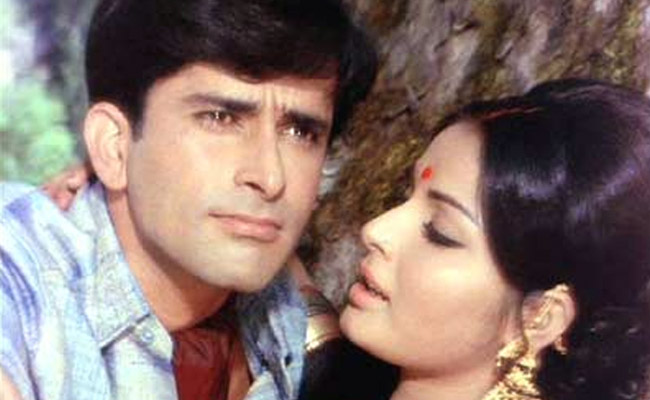 इन हीरोइनों के साथ शशि कपूर के रोमांस ने लगा दी थी परदे पर आग