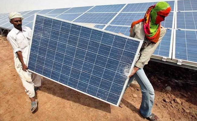 India Assures Contracts For Local Solar Equipment Makers In Government Projects