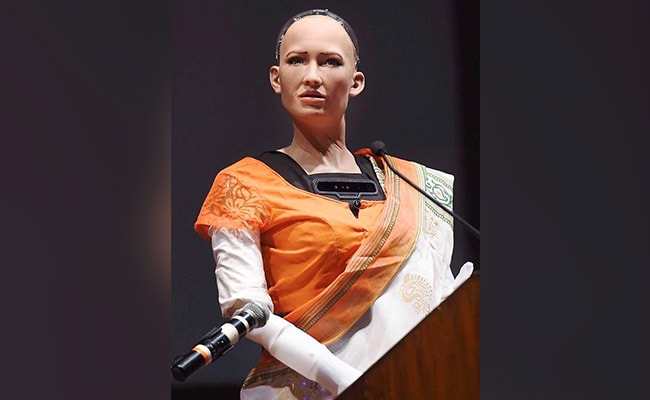 Sophia 2024 robot talking