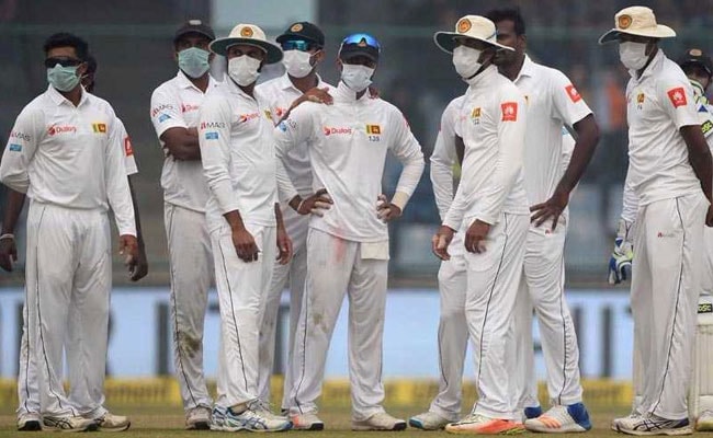 मैच के दौरान श्रीलंका के ख‍िलाड़‍ियों ने पहना मास्‍क, ट्विटर पर जमकर उड़ा मजाक