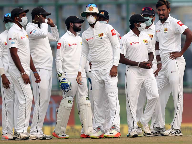 India vs Sri Lanka: Visitors Struggle With Pollution Again, Take Field Wearing Masks India vs Sri Lanka: Visitors Struggle With Pollution Again, Take Field Wearing Masks
