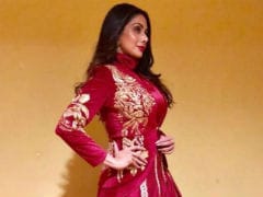 Sridevi Takes <I>MOM</i> To Moscow. Pics From Premiere