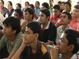 मेडिकल और इंजीनियरिंग की तैयारी करने वाले छात्रों को मिलेगी JEE और NEET की बिलकुल मुफ्त कोचिंग, रहना-खाना भी होगा मुफ्त, तुरंत करें Apply  मेडिकल और इंजीनियरिंग की तैयारी करने वाले छात्रों को मिलेगी JEE और NEET की बिलकुल मुफ्त कोचिंग, रहना-खाना भी होगा मुफ्त, तुरंत करें Apply