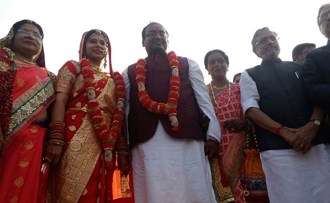 बिहार के डिप्टी सीएम सुशील मोदी के बेटे उत्कर्ष की शादी दे गई कई संदेश