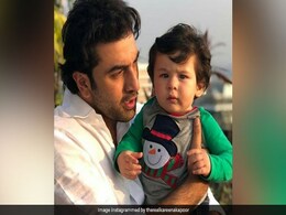 Viral Video: तैमूर अली खान पर खूब जमा काला चश्मा, मामू रणबीर कपूर के साथ मनाया 1st Christmas Viral Video: तैमूर अली खान पर खूब जमा काला चश्मा, मामू रणबीर कपूर के साथ मनाया 1st Christmas