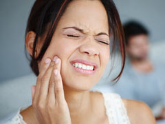 Diabetes And Oral Health: हाई ब्लड शुगर लेवल मुंह में छाले और दातों की कमजोरी का है बड़ा कारण