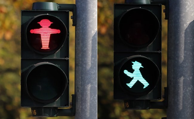 Lonely Hearts Club: Figure In Pedestrian Crossing Sign Gets A Girlfriend