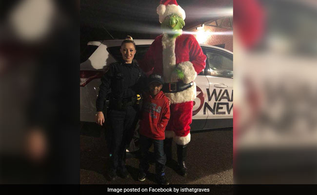 5 Year Old Calls 911 To Report That Grinch Plans To Steal Christmas