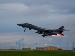 US B-1B Bomber Flies Over Korean Peninsula During Military Drills US B-1B Bomber Flies Over Korean Peninsula During Military Drills