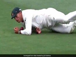 VIDEO: आप ही बताइए कि ये आउट है या नहीं? जमकर मचा इस कैच पर बवाल VIDEO: आप ही बताइए कि ये आउट है या नहीं? जमकर मचा इस कैच पर बवाल