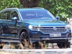 Production-Ready Next-Gen Volkswagen Touareg SUV Caught Testing