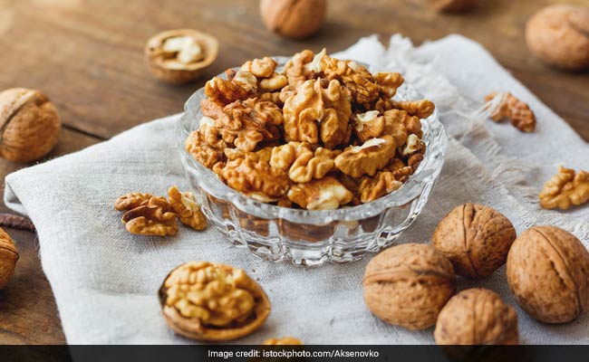 Eating Walnuts Can Halve Risk Of Type 2 Diabetes, Says Study. Top Health Benefits Of Walnuts You Must Know