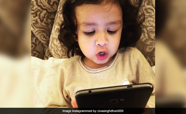 Ziva Dhoni Sings 'We Wish You A Merry Christmas And A Happy New Year'