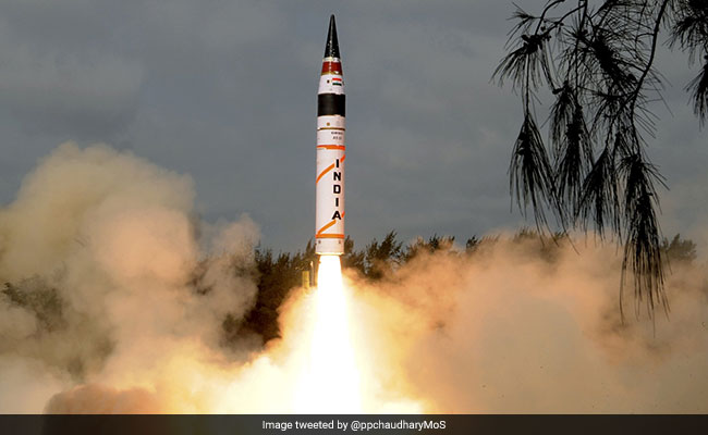 भारत ने परमाणु हथियार ले जाने में सक्षम ‘अग्नि-5’ का सफल परीक्षण किया