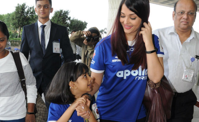 Such Cute Pics Of Aishwarya Rai Bachchan And Aaradhya. Seen Yet?