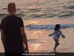 Seen This Pic Of Akshay Kumar And Daughter Nitara On The Beach Yet?