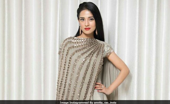 Amrita Rao Had A 'Ukadiche Modak Moment With Ganapati Bappa', Heres How It Looked