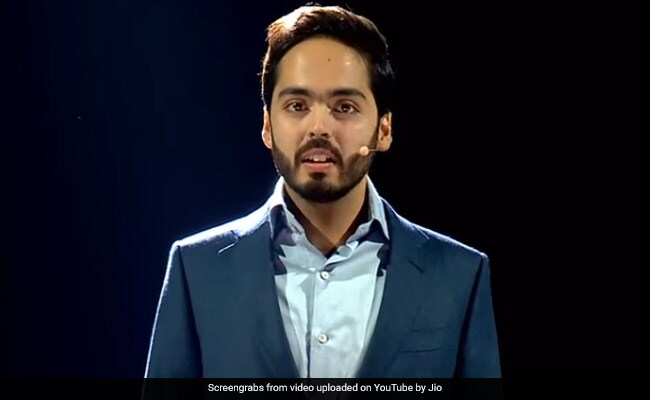 Anant Ambani Trends On Twitter For His Speech. Gets Support And Hate