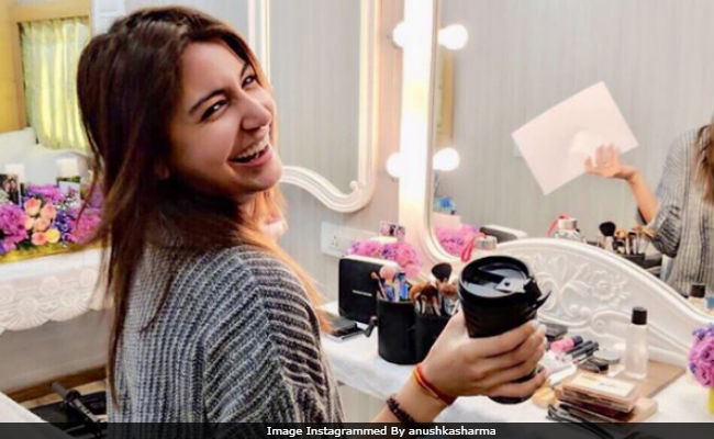 Anushka Sharma Is Back At Work, Starts Shooting For <i>Zero</i> With A Smile. Pic Here