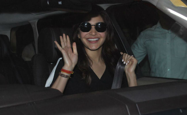 Anushka Sharma Returns To Mumbai From Cape Town. See Pics At Airport