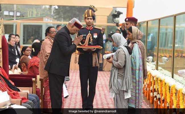 President Emotional As He Awards Commando Who Died Fighting Terrorists