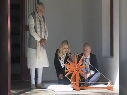 LIVE : रोड शो के बाद PM मोदी और पीएम नेतन्याहू पहुंचे साबरमती आश्रम और उड़ाई पतंग LIVE : रोड शो के बाद PM मोदी और पीएम नेतन्याहू पहुंचे साबरमती आश्रम और उड़ाई पतंग