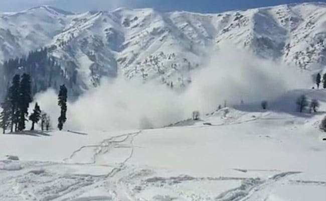 Army Porter Killed In Jammu And Kashmir Avalanche, 3 Rescued