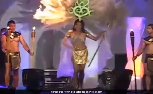 Model Walks On Stage, Clueless That Her Costume Is On Fire. Watch