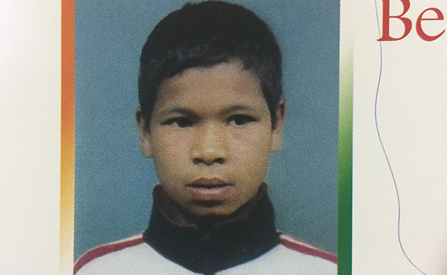 वीरता पुरस्कार : झोपड़ी जल रही थी और अंदर था बेट्श्वाजॉन का तीन साल का भाई वीरता पुरस्कार : झोपड़ी जल रही थी और अंदर था बेट्श्वाजॉन का तीन साल का भाई