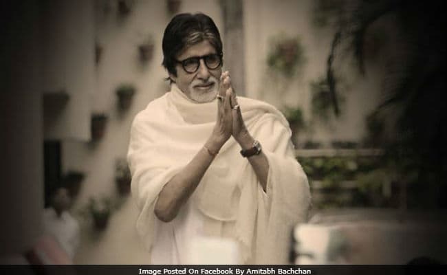 Happy New Year 2018: Amitabh Bachchan, Priyanka Chopra And Other Celebs Post Wishes