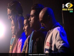 Bigg Boss Finale से ठीक पहले बेघर हुए आकाश ददलानी, जानें बाहर आकर Top-4 के बारे में क्या कहा? Bigg Boss Finale से ठीक पहले बेघर हुए आकाश ददलानी, जानें बाहर आकर Top-4 के बारे में क्या कहा?