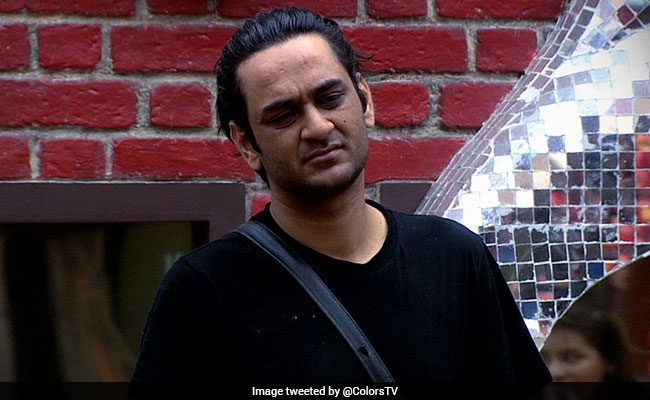 <I>Bigg Boss 11</i>: Vikas Gupta Thinks He's 'Losing Ground' To Hina Khan, Shilpa Shinde