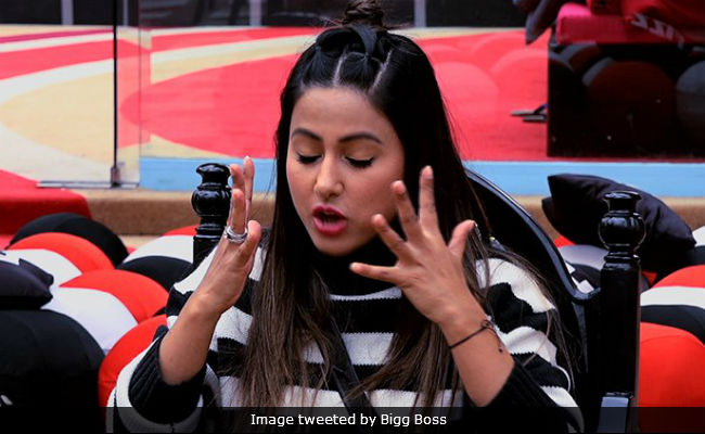 <I>Bigg Boss 11</i>, Written Update, January 11: Hina Khan Challenges Dictator Vikas Gupta's Rules