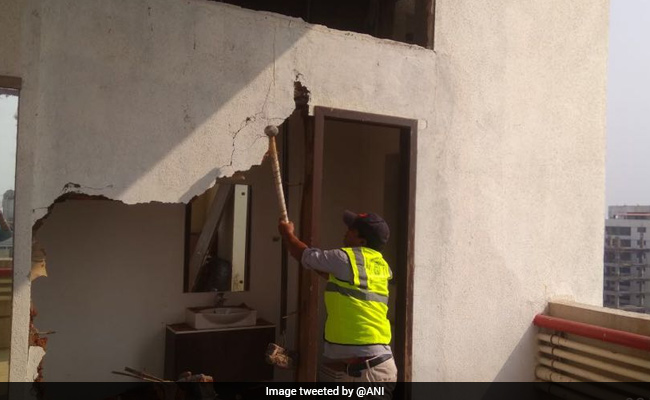 Mumbai Civic Body Demolishes Alleged Illegal Extensions In Shatrughan Sinha's Bungalow