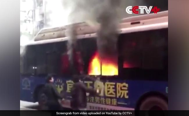 Video: People Break Windows, Enter Burning Bus To Save Trapped Passengers