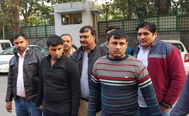 दिल्ली में अवैध कारतूस सप्लाई करने वाले दो बदमाश मुठभेड़ के बाद गिरफ्तार