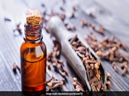 Remedies For Toothache: दांत दर्द की समस्या से हैं परेशान तो अपनाएं ये घरेलू उपाय Remedies For Toothache: दांत दर्द की समस्या से हैं परेशान तो अपनाएं ये घरेलू उपाय