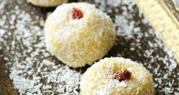 Kova Ladoo (Andhra-Style Coconut Ladoo)