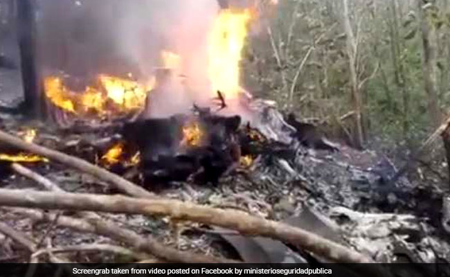 10 Tourists, 2 Pilots Killed As Planes Crashes, Burns In Costa Rica